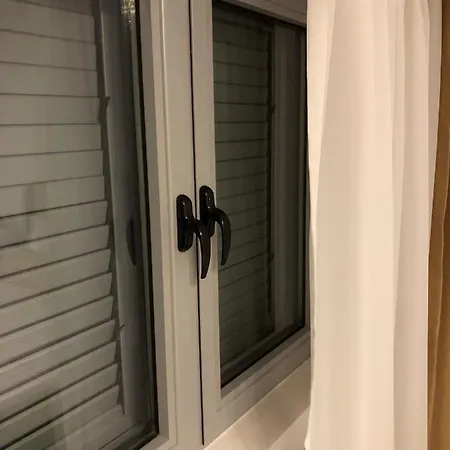 Apartment Cara - 5 Min Walk To The *