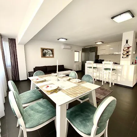 Apartment Cara - 5 Min Walk To The