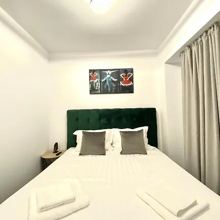 Cara - 5 Min Walk To The